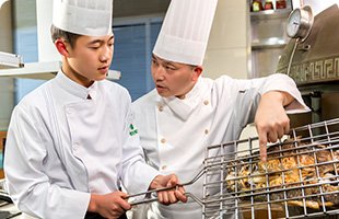 定期举办大型人才交流会