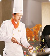 以培养中餐烹饪技术与后厨管理人才为目