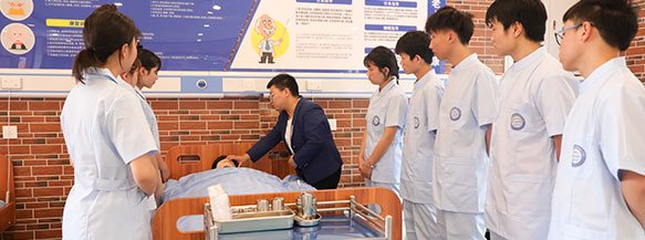 数字媒体艺术基础理论知识和专业知识的