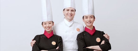 培养形象设计专业的相关知识及技能